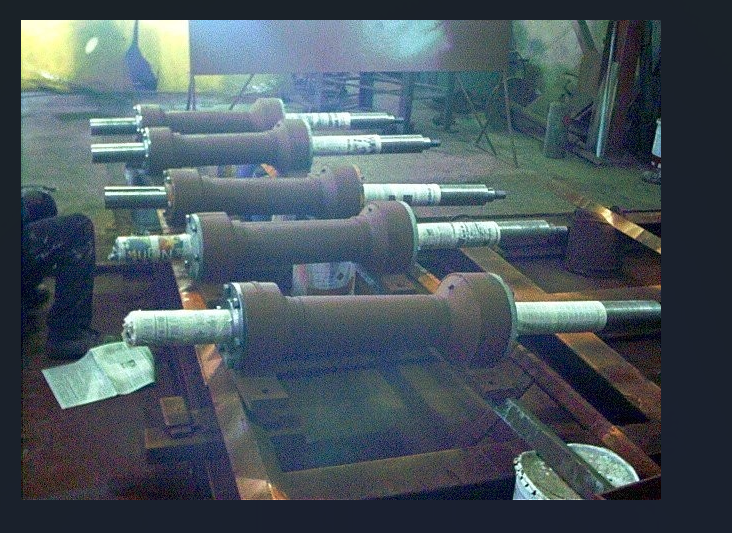 Flotation cell shafts and housings