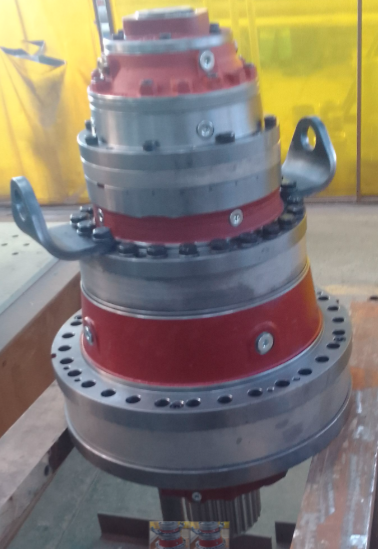 Multi-stage planetary gearbox